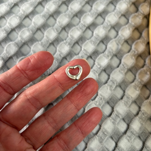 Tiffany & Co mini open heart pendant - Picture 1 of 3